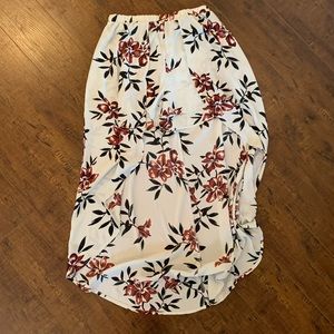 Light Flowered Shorts Skirt